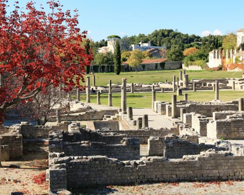 Vaison la Romaine cité médiévale